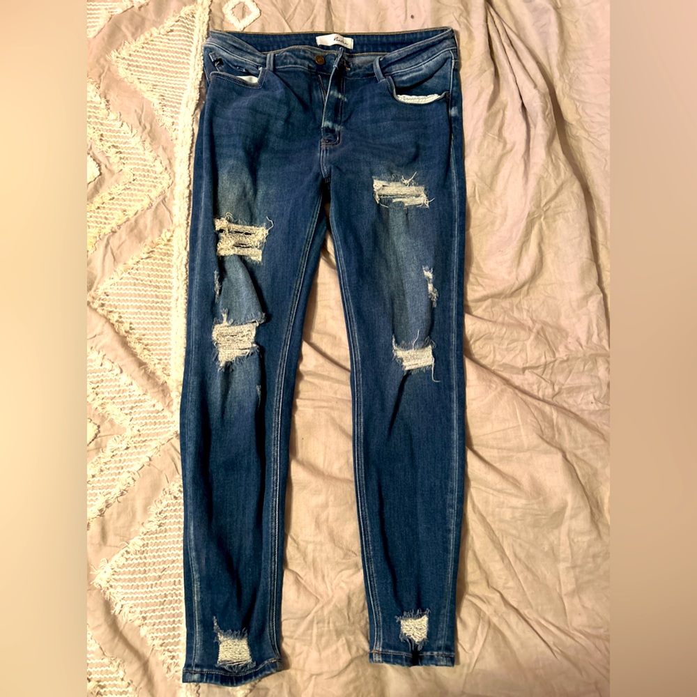 KanCan distressed jeans
